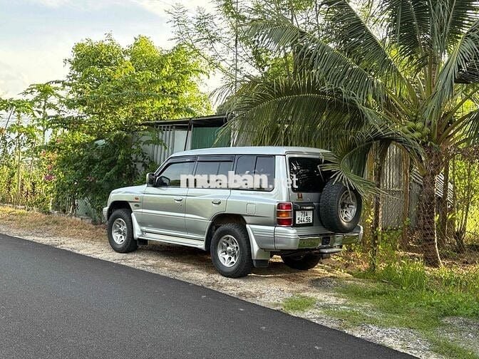 Mitsubishi Pajero 20*** km