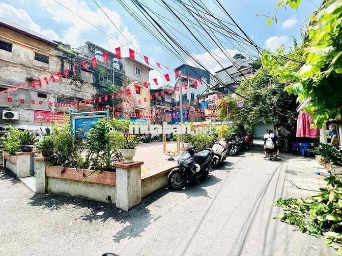 cần bán nhà tập thể VĂN CHƯƠNG