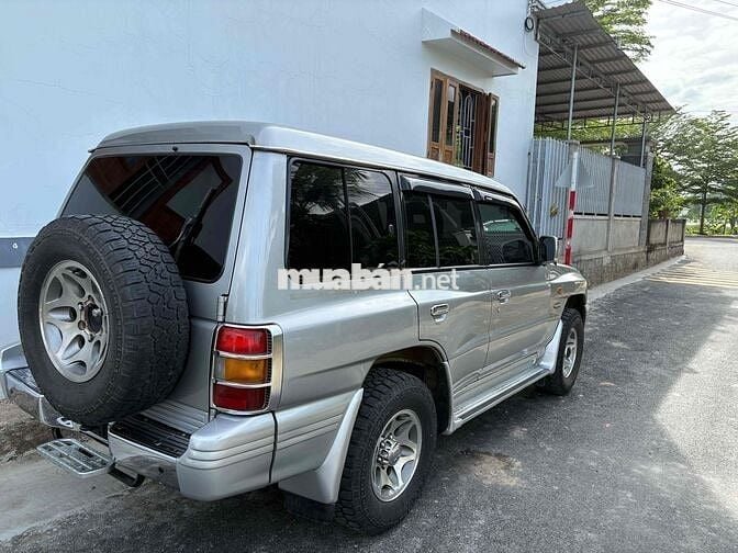 Mitsubishi Pajero 20*** km