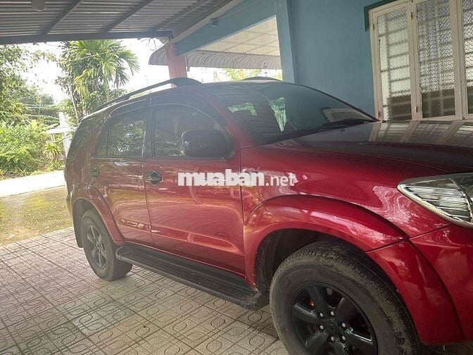 Toyota Fortuner 2009 2.5G - 320000 km