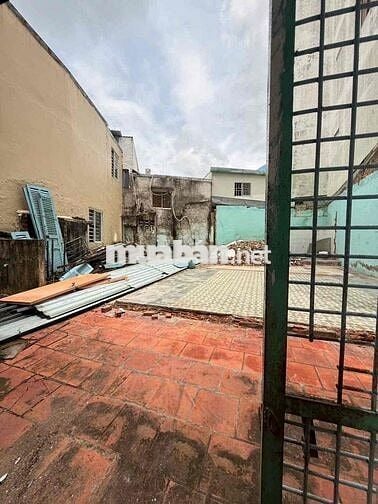 NỀN 100M2 THỔ CƯ CÁCH CÔNG VIÊN HÙNG VƯƠNG 100M GIÁ RẺ