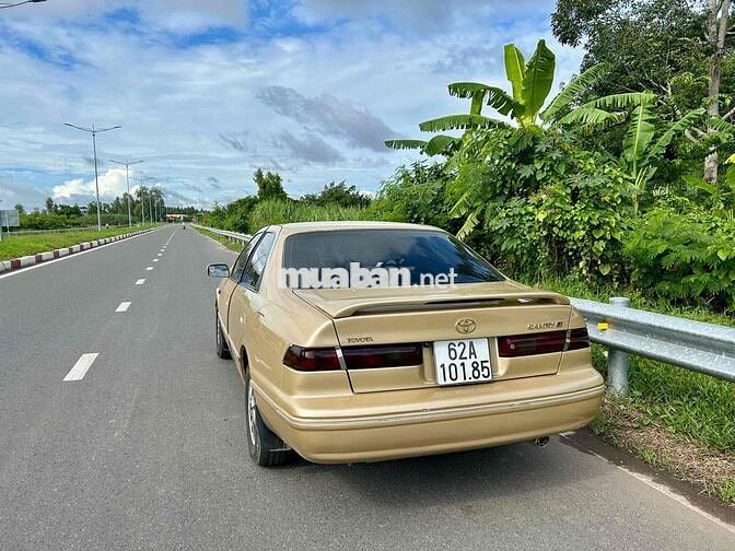 Toyota Camry 1997 - 123456 km
