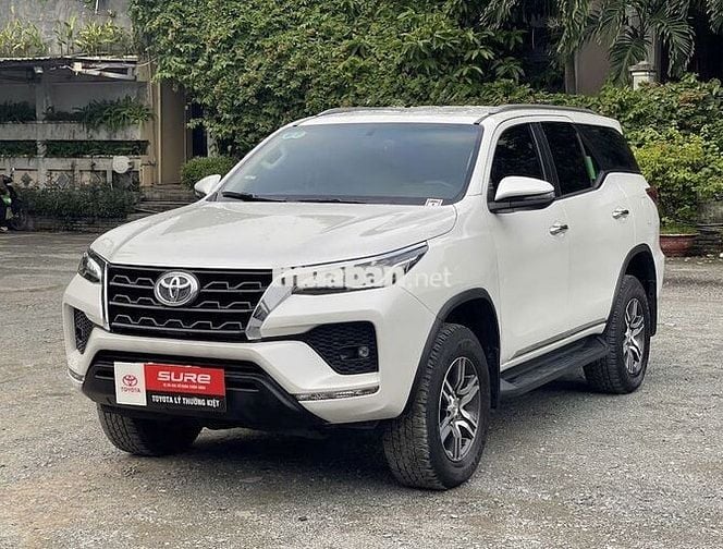 (Xe Hãng)Toyota Fortuner 2022 2.4 4x2 AT - 44900km