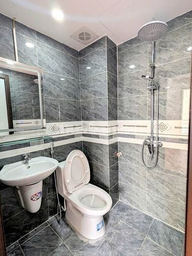 Bán nhà 5 tầng phố Giáp Nhị xây mới thang máy, Dt 40m2, mt 4m, ở ngay.