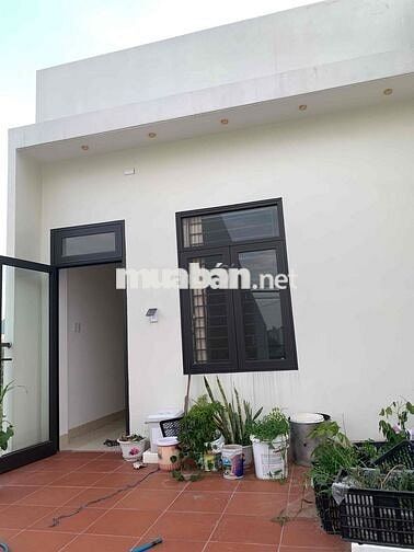 Cho thuê mặt bằng tầng 1, rộng rãi thoải mái làm văn phòng kinh doanh