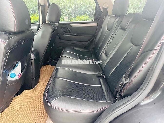 Ford Escape 2009 XLS 2.3L 4x2 AT - 140000 km