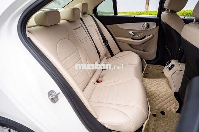 Mercedes -benz C200 2016