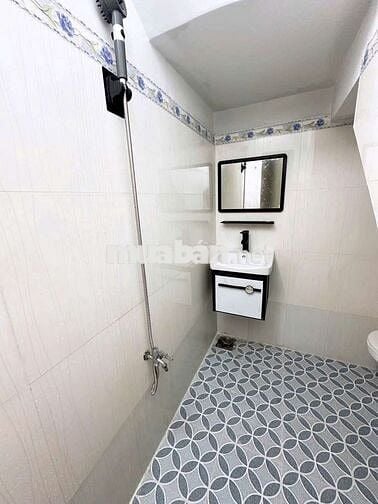 Bán nhà sổ hống riêng..hổ trợ vay bakh
