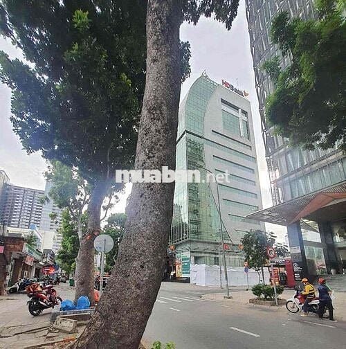 Lời ngay 200 tỷ khi mua nhà ngộp Bank