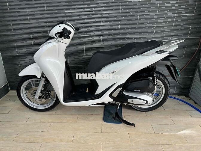 Honda SH 150 date 2022 Trắng Bs Sài Gòn