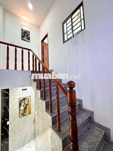 Bán nhà sổ hống riêng..hổ trợ vay bakh