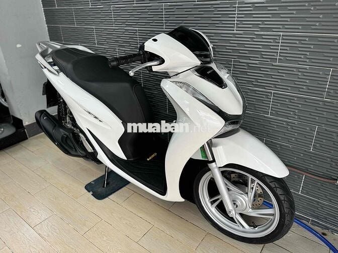 Honda SH 150 date 2022 Trắng Bs Sài Gòn