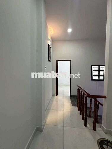 Bán nhà sổ hống riêng..hổ trợ vay bakh