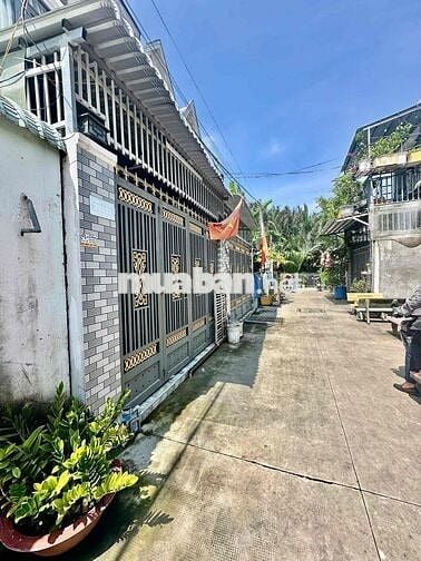 BÁN NHÀ MẶT TIỀN HẺM Ô TÔ – ẤP 2/5 CẦN GIUỘC – GIÁ 2,5 TỶ- SỔ HỒNG - H