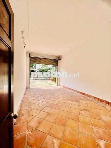Cho Thuê Nguyên Căn Biệt Thự DT600m2 1Trệt 2Lầu 5Pn 6Wc Gara Ôtô