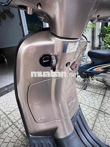 VESPA SPRINT STFT 125 - NÂU ĐỒNG ĐỜI 2024