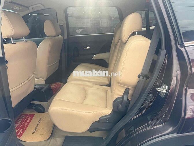 Toyota số tự động 7 chổ Rush 2021 màu nâu gia đình