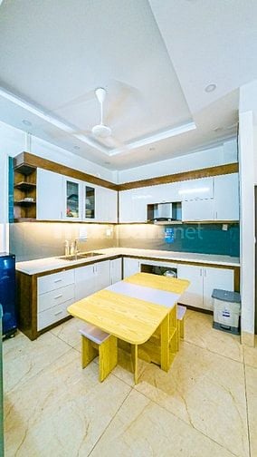 Nhà trọ/ homestay ở ghép cao cấp Lạc Long Quân Tây Hồ giá 1.600k/tháng