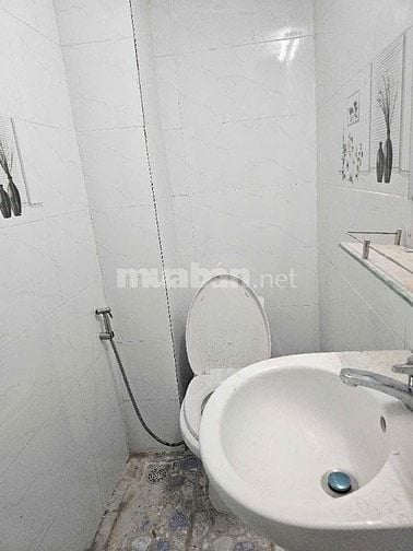 Gần Cầu Tân Thuận, Nở Hậu 02 Tầng, DT 4x12m