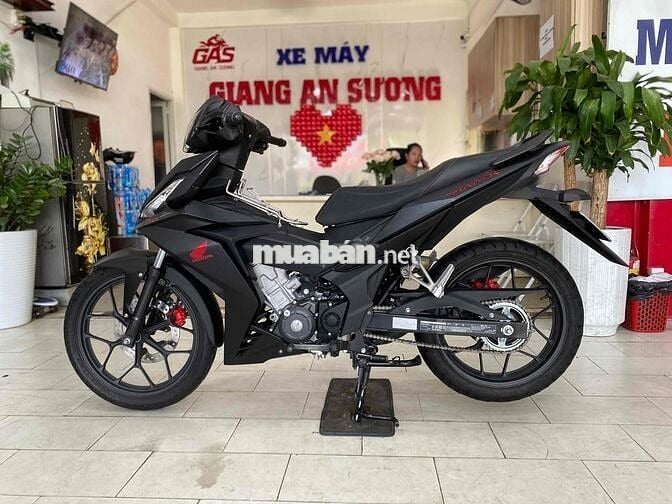 Honda Winner V1 150 đk 2018 màu đen nhám BSTP