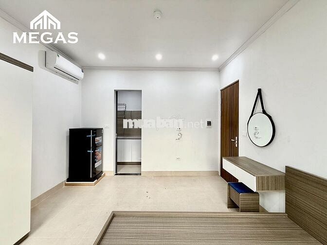 CHO THUÊ CĂN HỘ STUDIO TÁCH BẾP CỬA SỔ BAN CÔNG GẦN ĐẠI HỌC THƯƠNG MẠI