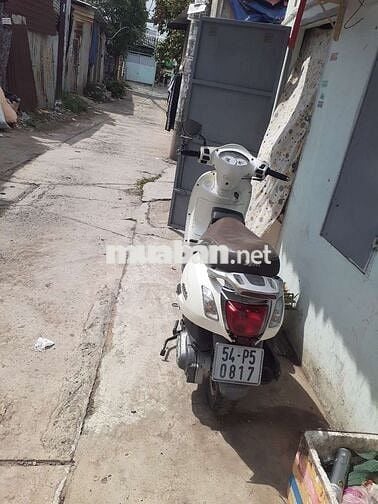 Cần bán lại xe tay ga chạy êm đề là nổ
