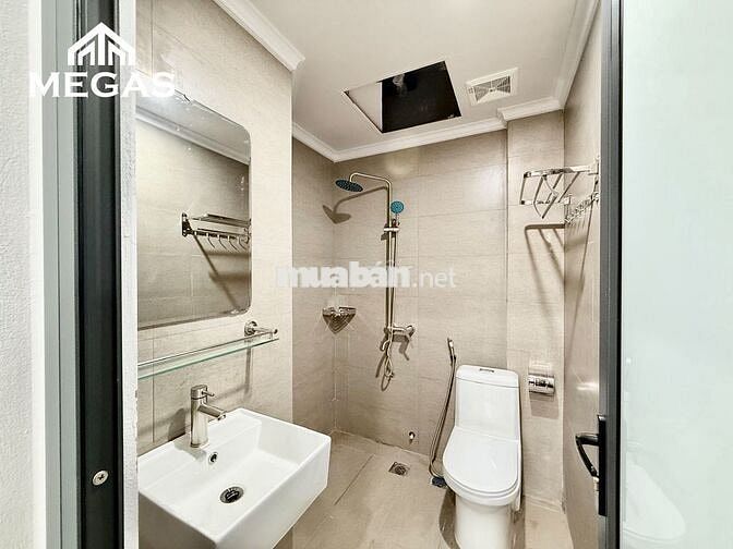 CHO THUÊ CĂN HỘ STUDIO TÁCH BẾP CỬA SỔ BAN CÔNG GẦN ĐẠI HỌC THƯƠNG MẠI