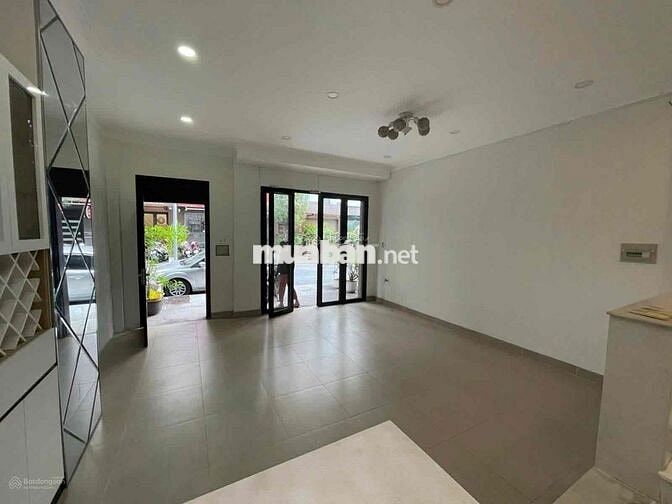 Cho thuê nhà 182/ Lê Văn Sỹ, Phú Nhuận. 6x12m, 4 tầng, mới - hẻm ôtô