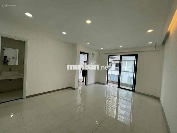 Cho thuê nhà 182/ Lê Văn Sỹ, Phú Nhuận. 6x12m, 4 tầng, mới - hẻm ôtô