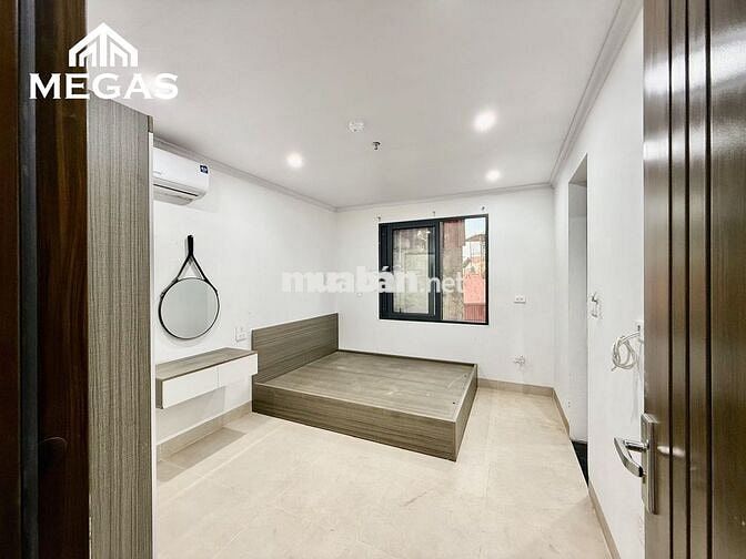 CHO THUÊ CĂN HỘ STUDIO TÁCH BẾP CỬA SỔ BAN CÔNG GẦN ĐẠI HỌC THƯƠNG MẠI