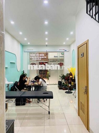 Mặt bằng kinh doanh 2 tầng 120m2 phố Nguyễn Thị Định vị trí siêu đẹp