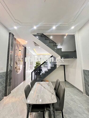 NHÀ 1 TRỆT 1 LẦU 100M2, 3 PHÒNG NGỦ NẰM GẦN CHỢ THẠNH PHÚ