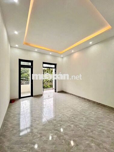 NHÀ 1 TRỆT 1 LẦU 100M2, 3 PHÒNG NGỦ NẰM GẦN CHỢ THẠNH PHÚ
