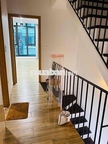 Mặt bằng kinh doanh 2 tầng 120m2 phố Nguyễn Thị Định vị trí siêu đẹp