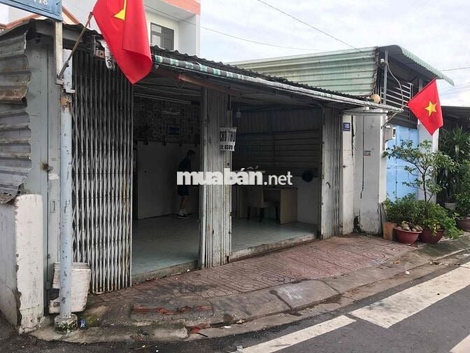 nhà mặt tiền đường ở hoặc buôn bán đều được