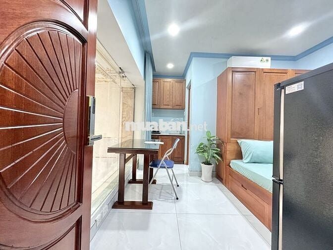 PHÒNG FULL NỘI THẤT VIEW KÍNH NGAY ĐỐI DIỆN NHÀ THI ĐẤU PHÚ THỌ