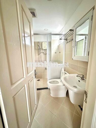 STUDIO QUẬN 4, RỘNG, CỬA SỔ LỚN, NGAY VĨNH HỘI, LUẬT, CẦU ÔNG LÃNH
