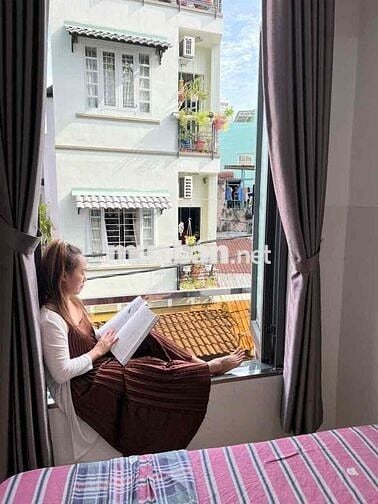 Cho thuê căn hộ Studio Ban công Q4 gần ĐH Luật, ĐH Nguyễn Tất Thành