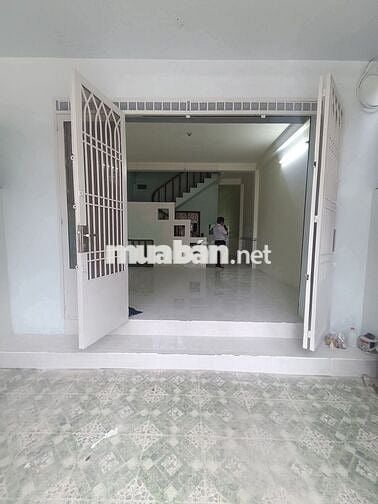 CHO THUÊ NHÀ MẶT TIỀN ĐƯỜNG 9 LINH TRUNG. THỦ ĐỨC