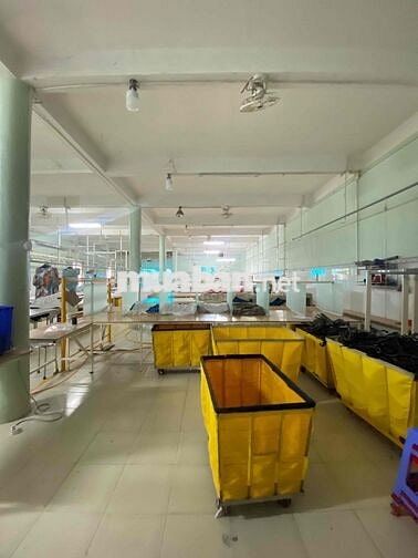 Cho thuê kho, xưởng 1500m2 gần Ql22