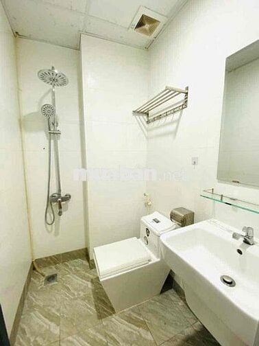 Cho thuê căn hộ Studio Cửa sổ Q4 gần ĐH Luật, ĐH Nguyễn Tất Thành