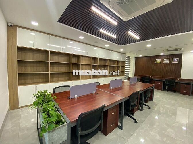 Văn phòng 120m2 - sức chứa 30 người kế bên Vạn Phúc City