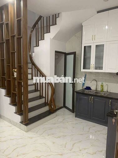 Cho thuê nhà nguyên căn ngõ 192 Lê Trọng Tấn 33m x 5T 12.5tr