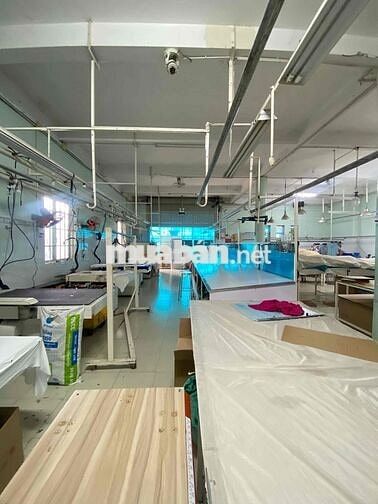 Cho thuê kho, xưởng 1500m2 gần Ql22