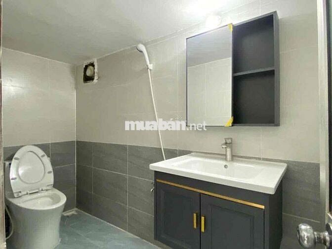 BÁN GẤP NHÀ 3 TẦNG NGAY HOÀNG VĂN THỤ DÒNG TIỀN 20TR CHỈ HƠN 5 tỷ299