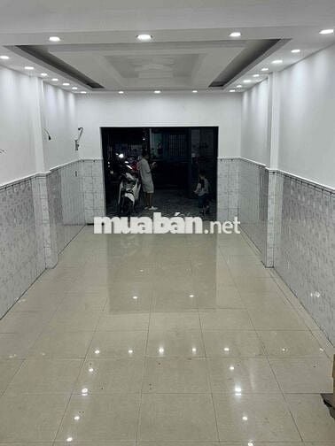 Mặt tiền nhà nguyên căn quận 12 ngay gần ngã 3 đông quan trước cổngKCN