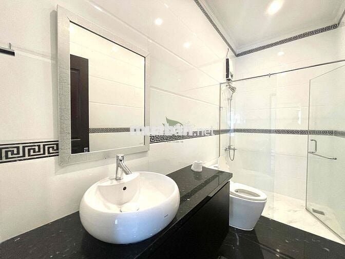 CHO THUÊ BIỆT THỰ  3 TẦNG SÂN VƯỜN BẮC NHA TRANG GIÁ 60 TRIỆU/ THÁNG