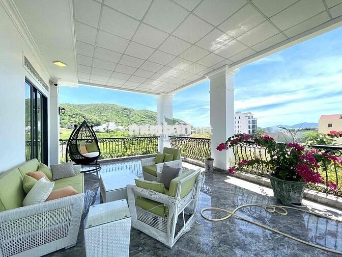 CHO THUÊ BIỆT THỰ  3 TẦNG SÂN VƯỜN BẮC NHA TRANG GIÁ 60 TRIỆU/ THÁNG