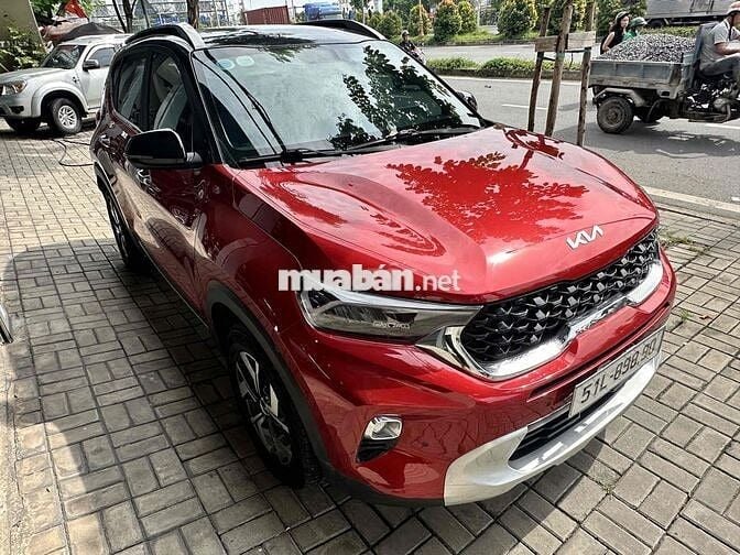 Kia Sonet 2023 Premium 1.5 AT - 16000 km