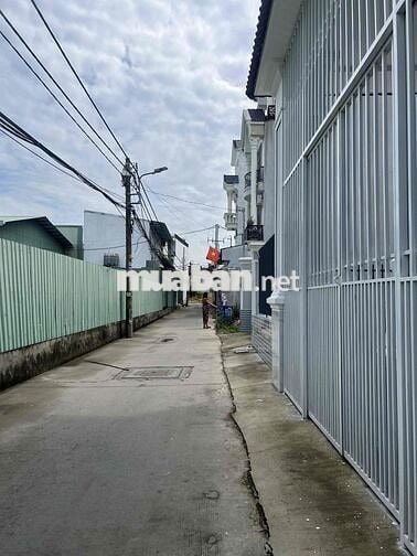NHÀ LẦU CHỈ 3,8 TỶ NGAY QL1A GẦN NGÃ TƯ GA HXH AN PHÚ ĐÔNG GIÁP GÒ VẤP